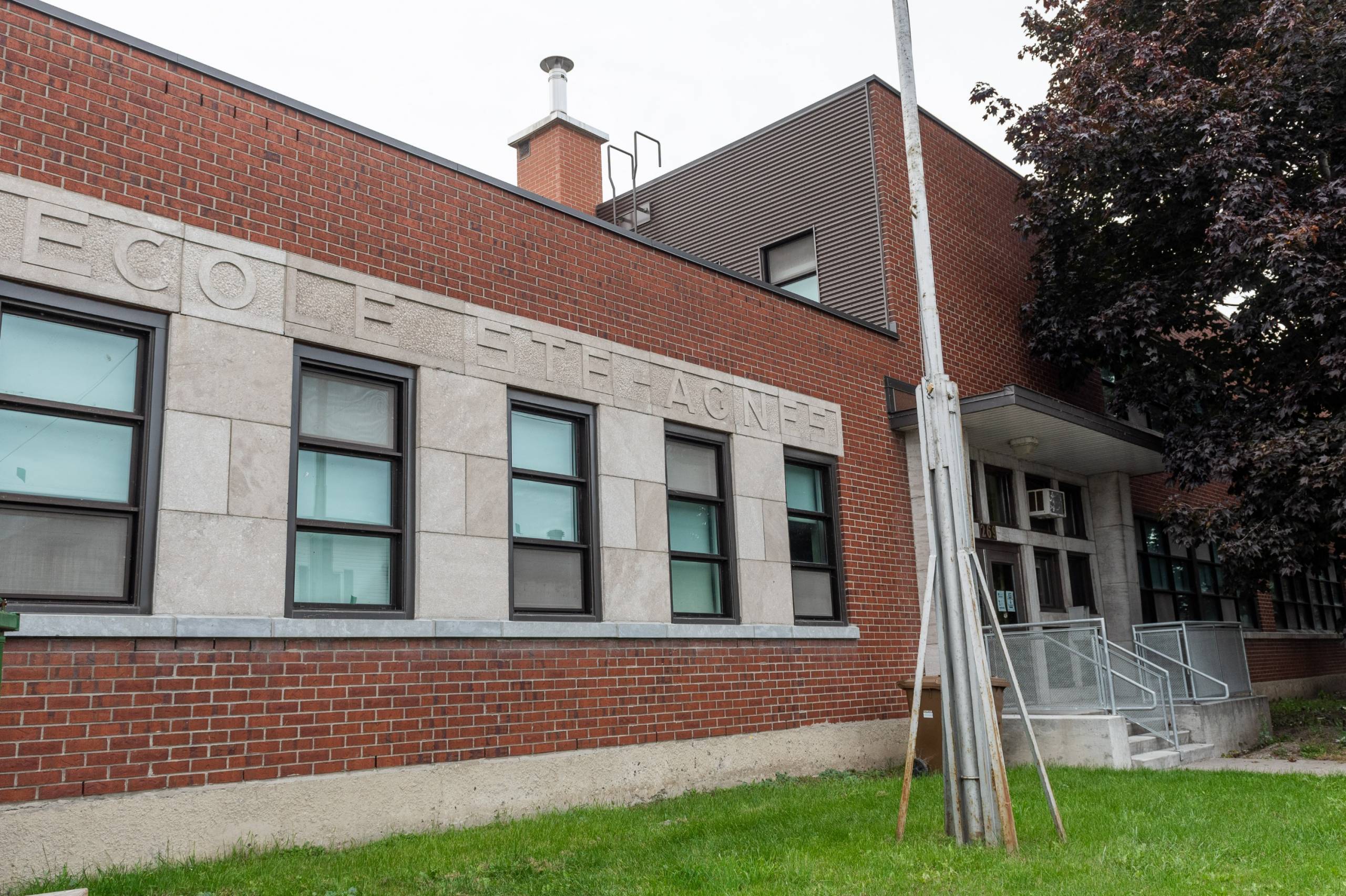 «Cachez ce Saint…»