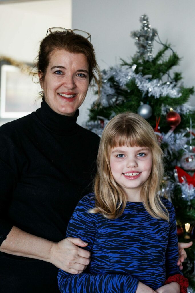 VIDÉO – Tricoter pour les nouveau-nés en mémoire de Nellie