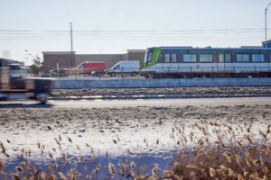 Remorquage d&rsquo;une voiture dans une fâcheuse position à Valleyfield