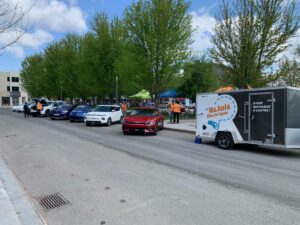 VIDÉOS – Saint-Constant : un collectionneur rassemble les passionnés de voitures