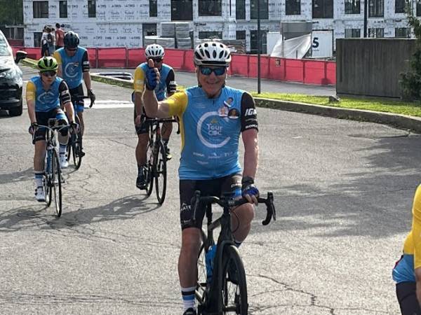 Pierre Bruneau continue de rouler pour la santé des enfants