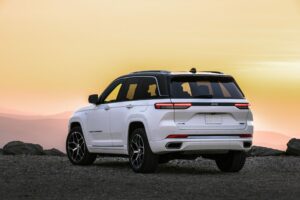 Jeep rappelle 354 000 Grand Cherokees