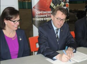 Chefferie du PLQ: Lucie Charlebois prend position