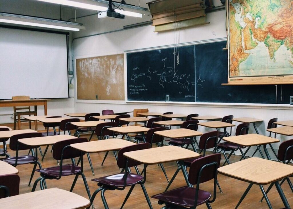 Les professionnels de l’éducation de la Montérégie votent pour la grève
