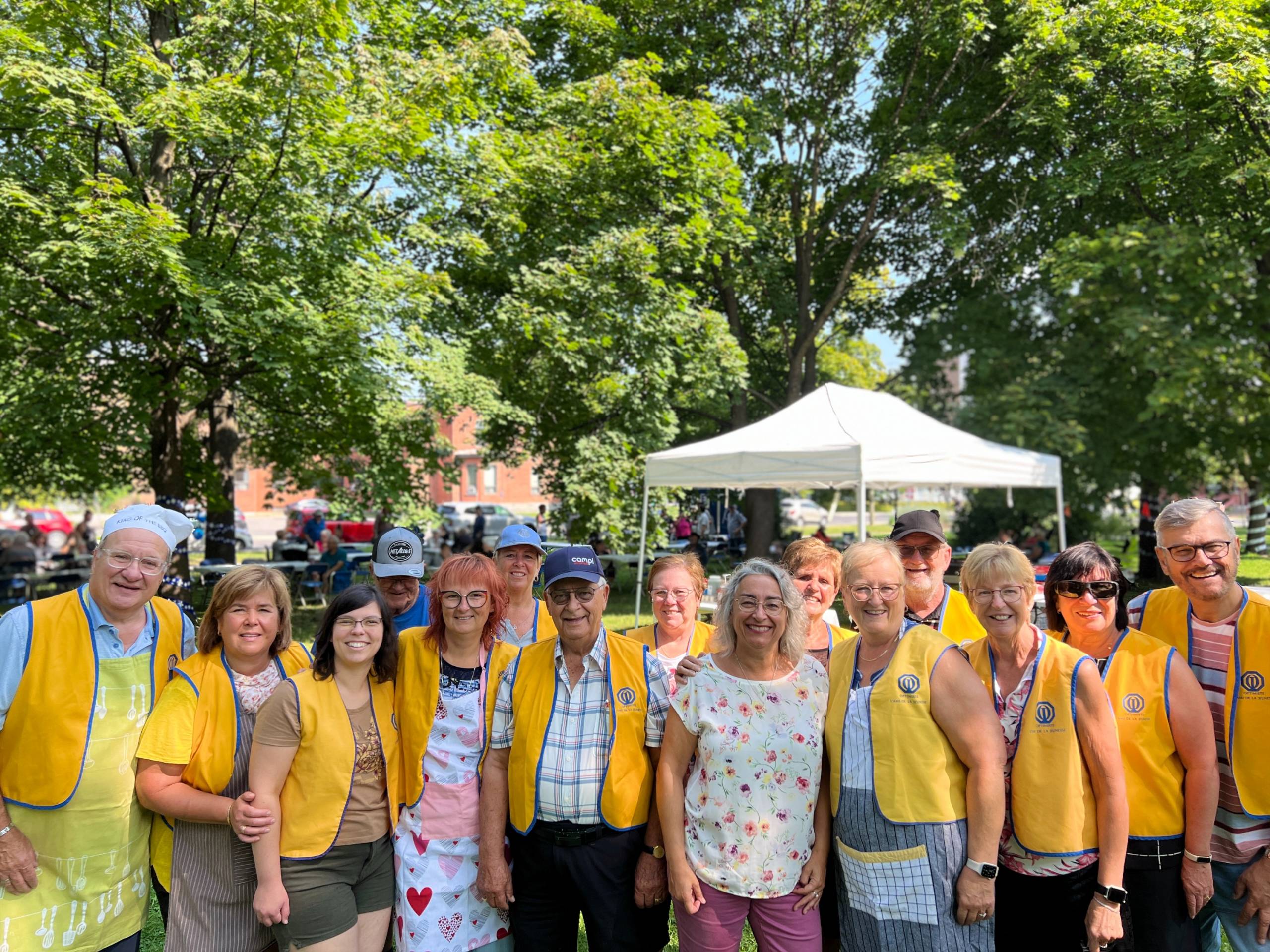 Plus de 300 personnes participent à l’épluchette de maïs de la députée