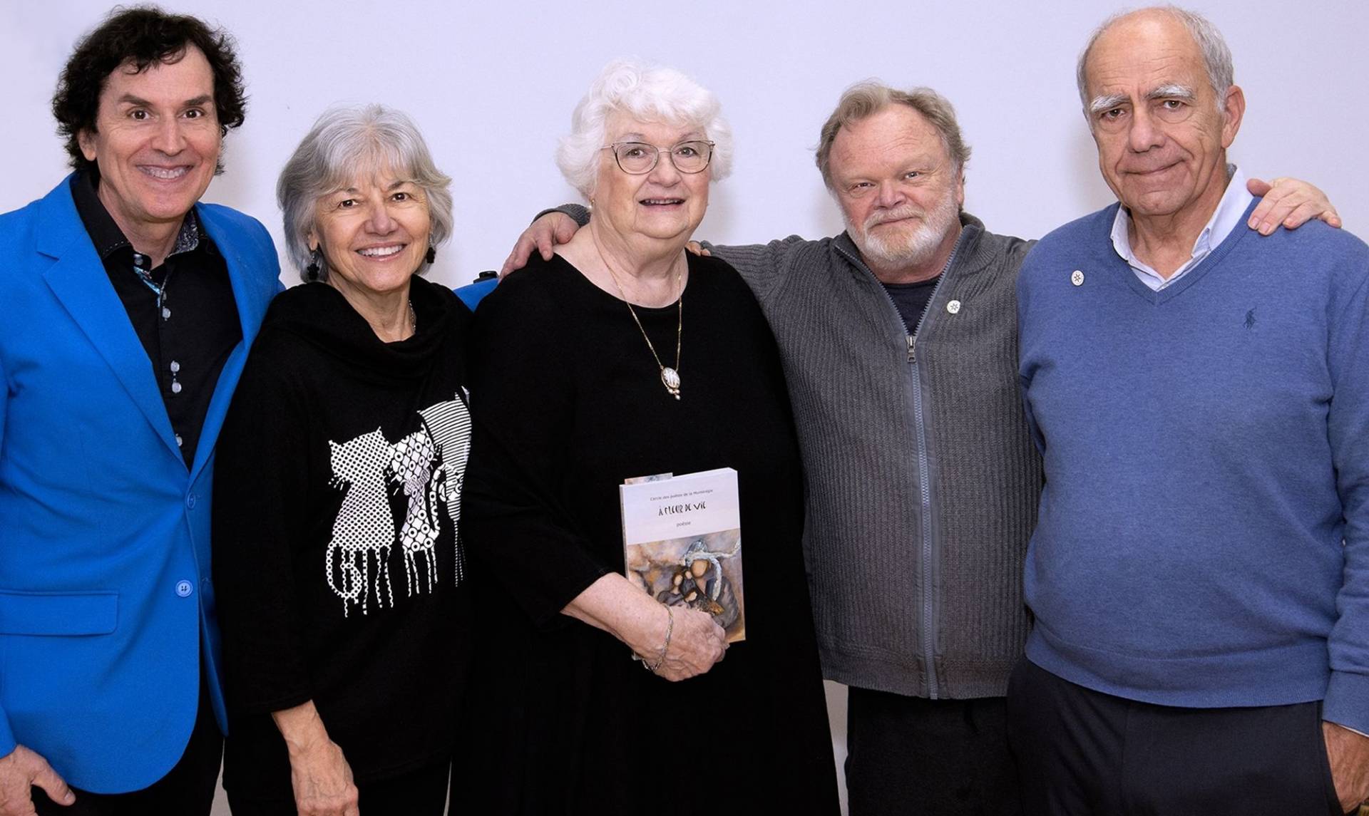 Un recueil de poèmes d’auteurs d’expérience