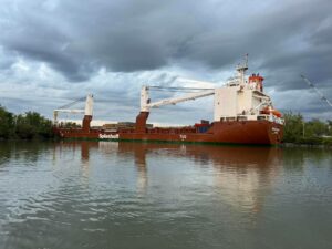 Navire échoué à Kahnawake : le Bureau de la sécurité des transports enquête