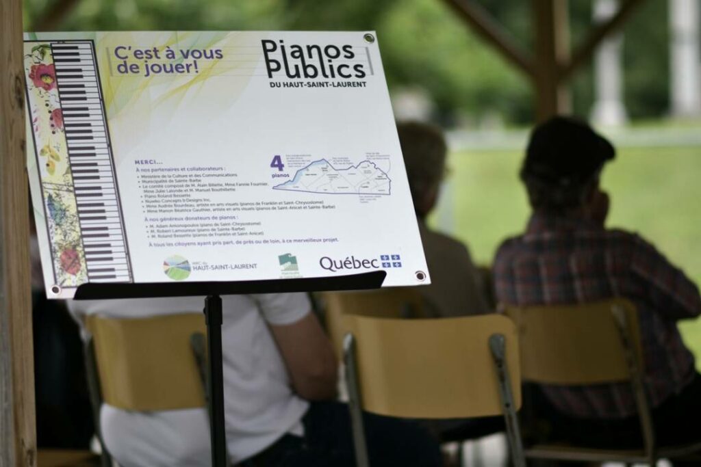 Quatre pianos publics dans le Haut-Saint-Laurent