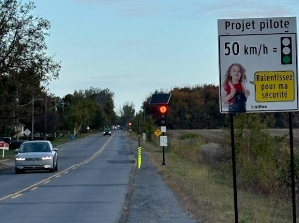 Le feu de circulation intelligent est non conforme pour le MTQ