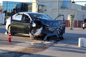 Feu rouge ignoré : accident avec blessé