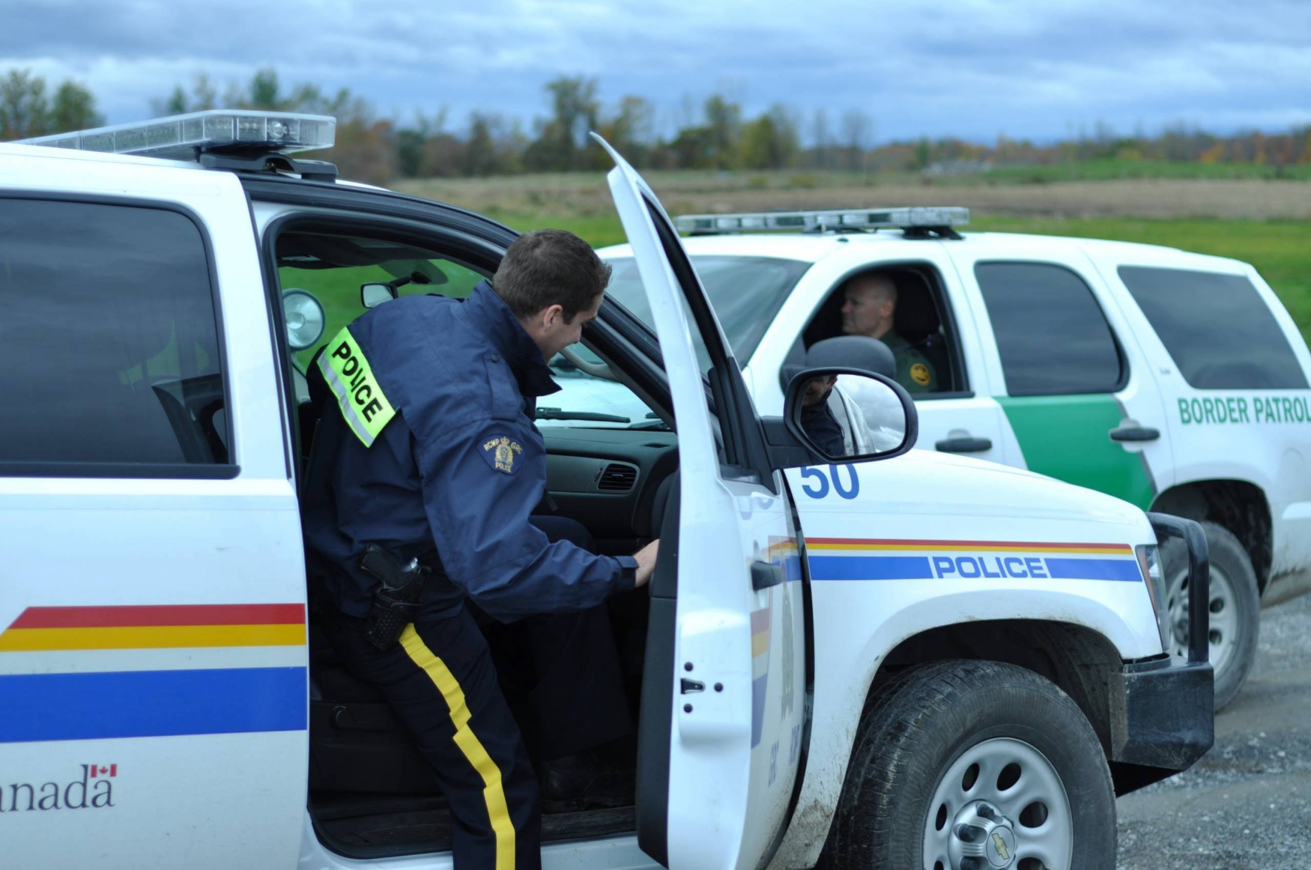 Cinq personnes sauvées et deux arrestations lors d&rsquo;une opération à la frontière