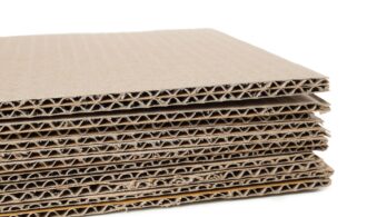 Comment choisir le bon type de carton ondulé pour vos envois au Canada ?