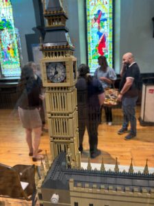Architecture : une expo LEGO au MUSO