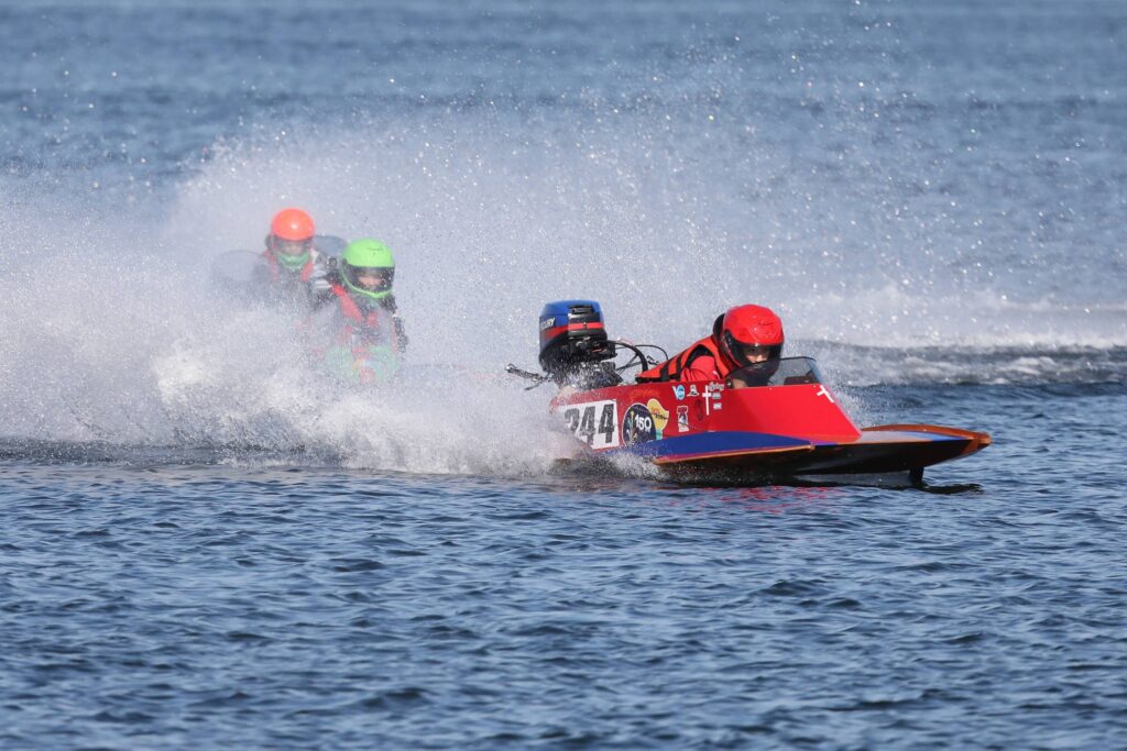 Sydney Manessis demeure le maître des Novices à Brockville