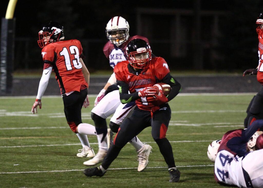 Football : les Broncos en programme triple