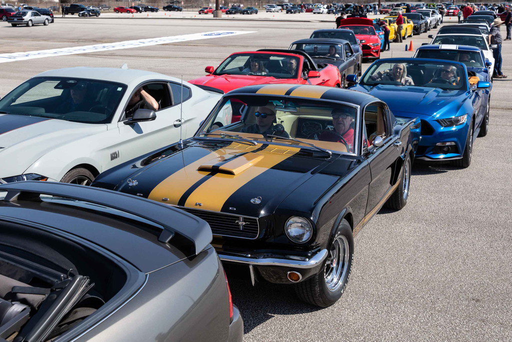 60 ans de la Ford Mustang : des passionnés vont établir un nouveau record du monde au Québec, cette fin de semaine