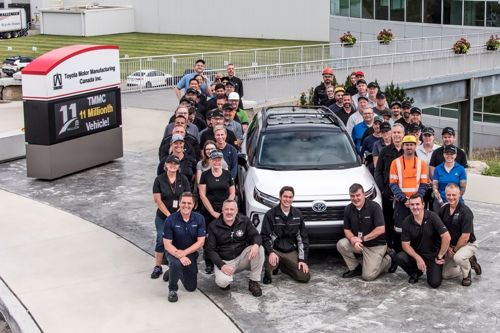 Toyota a produit 11 millions de véhicules au Canada et ça continue