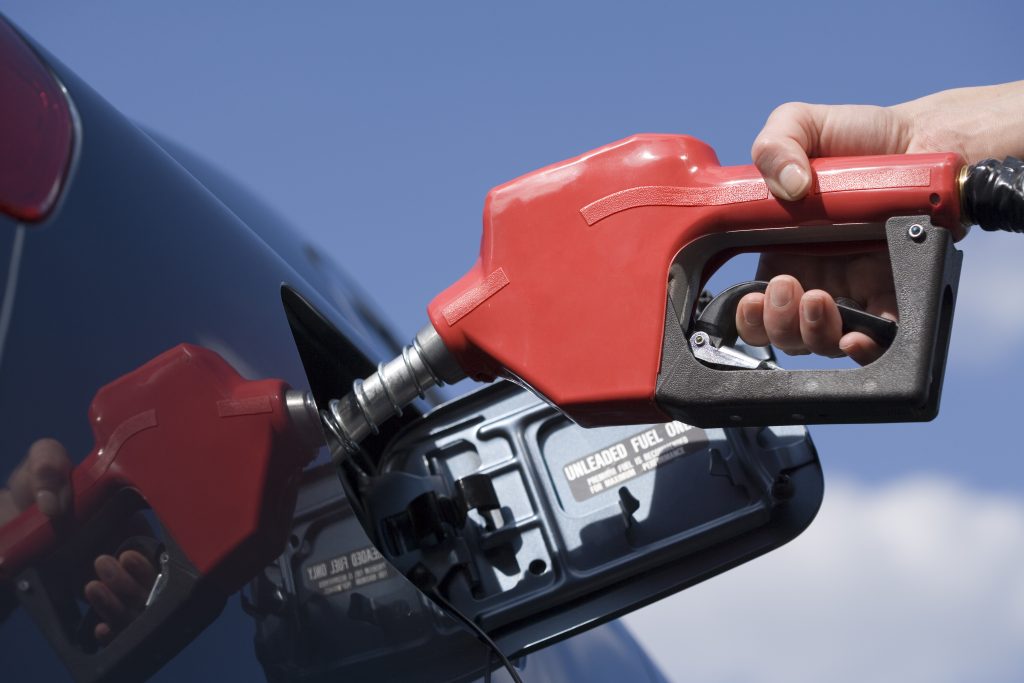 La fin de la taxe carbone pourrait réduire le litre d’essence de 25 cents