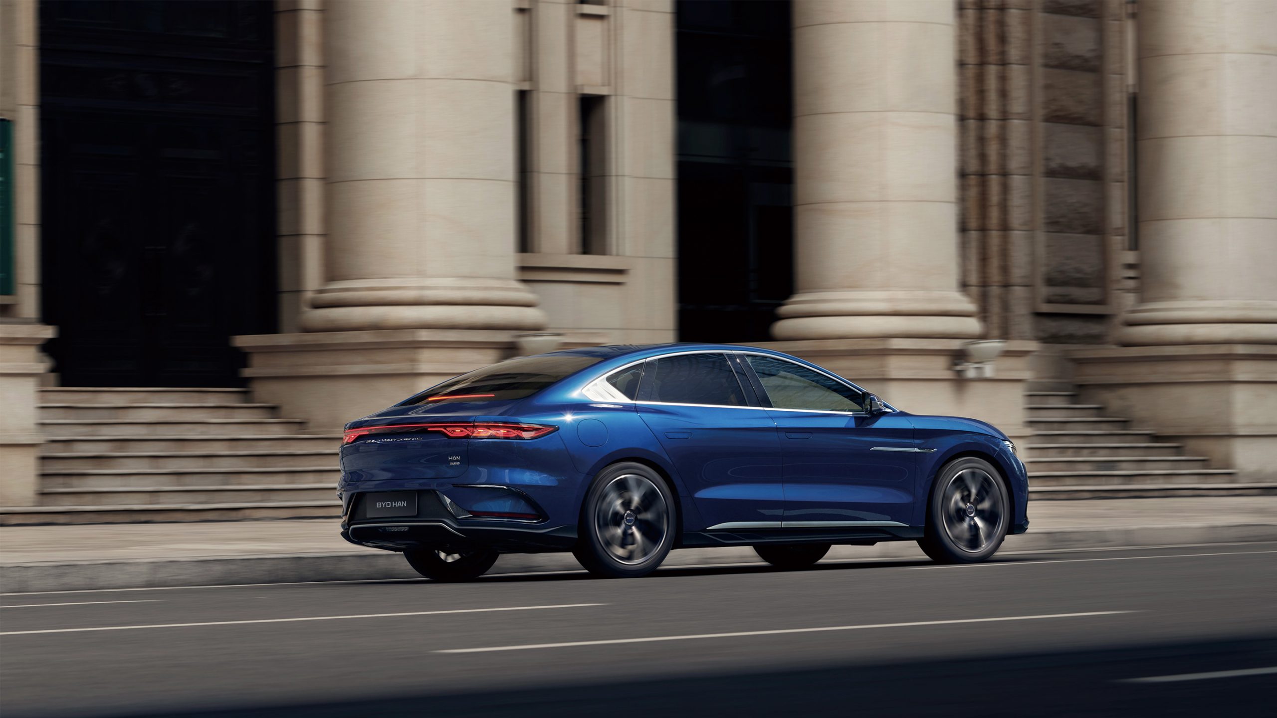 BYD propose une recharge de 400 km en 5 minutes