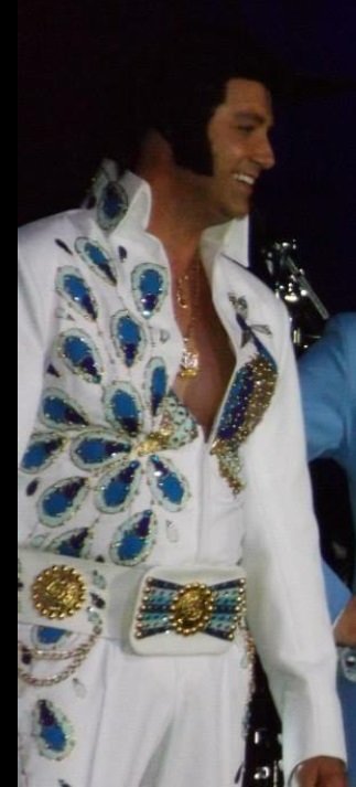 Déclaré king  des Elvis à Lake George