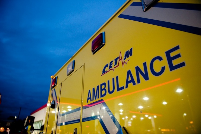 Une dame poignardée à la sortie des bars