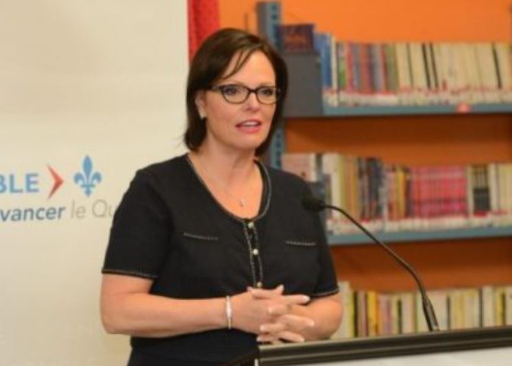 Image illustrant l'article: Lucie Charlebois se dit fière de la 30 et de son péage