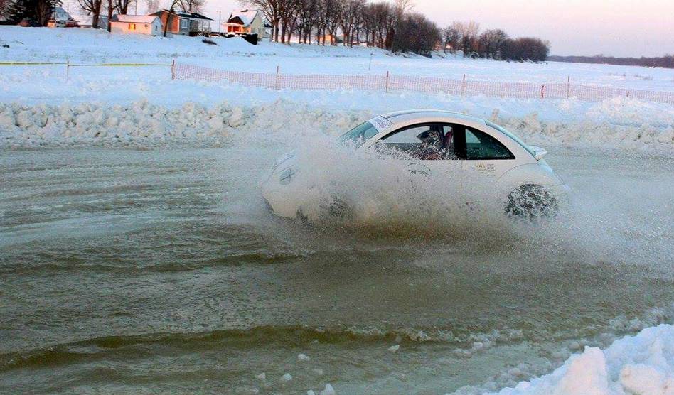 Image illustrant l'article: Les courses sur glace reportées à dimanche