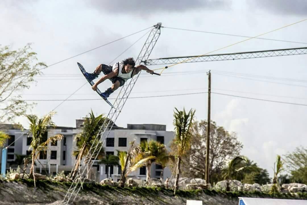 Image illustrant l'article: La puissance infinie au câble dans les Caraïbes