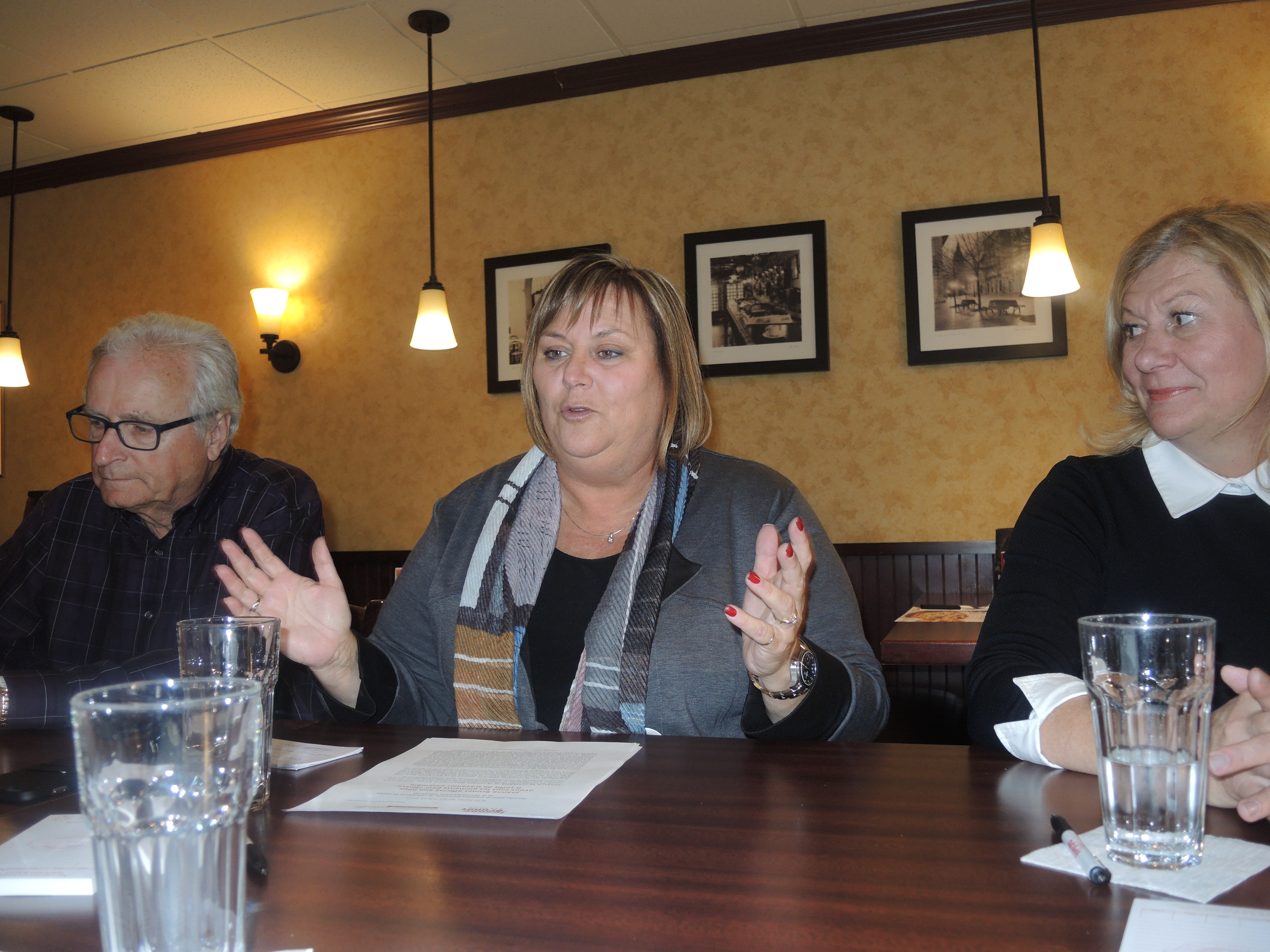 Joanne Brunet ouverte à assouplir la règlementation commerciale