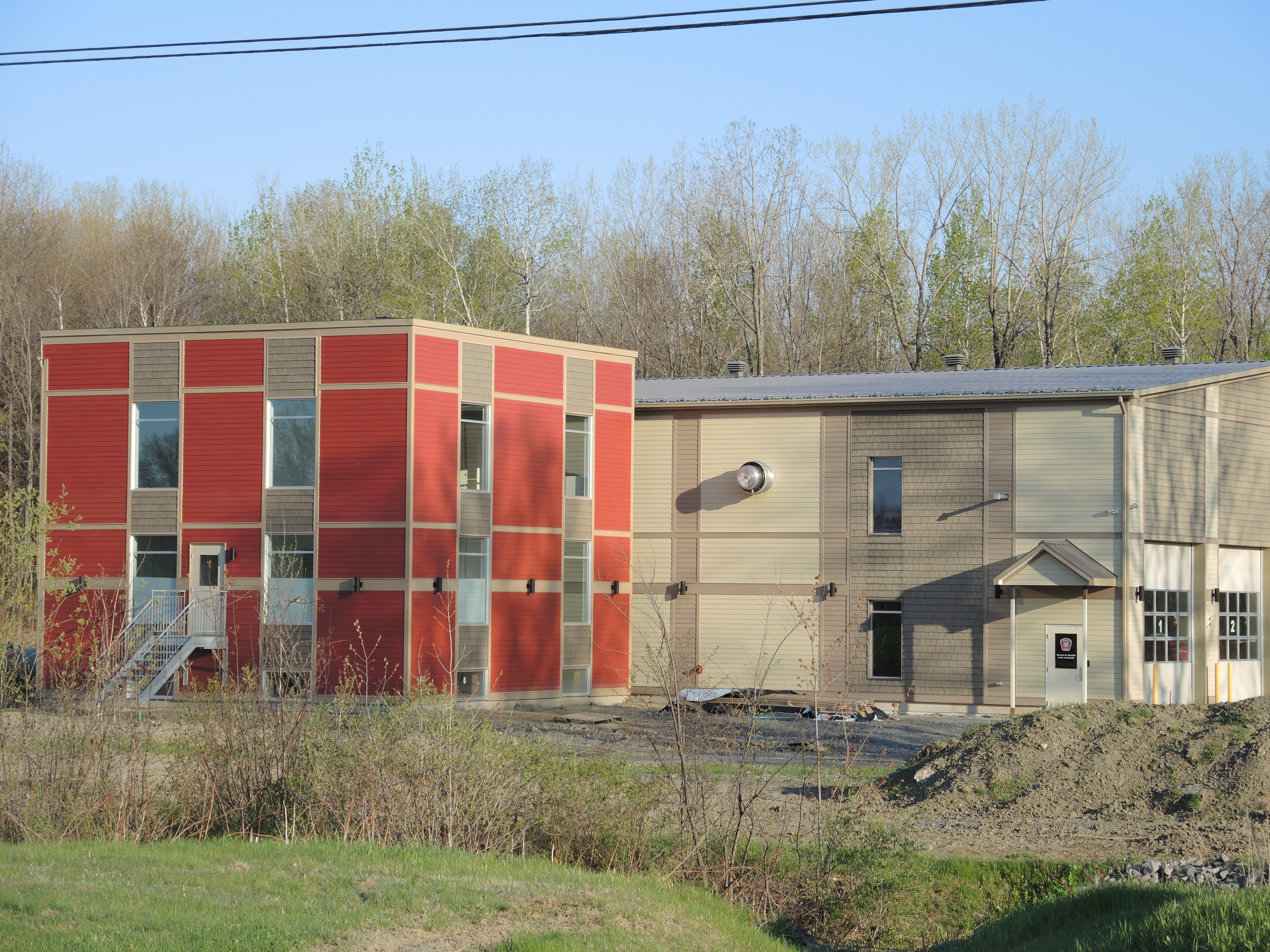 La caserne de Coteau-du-Lac a coûté plus de 900 000 $