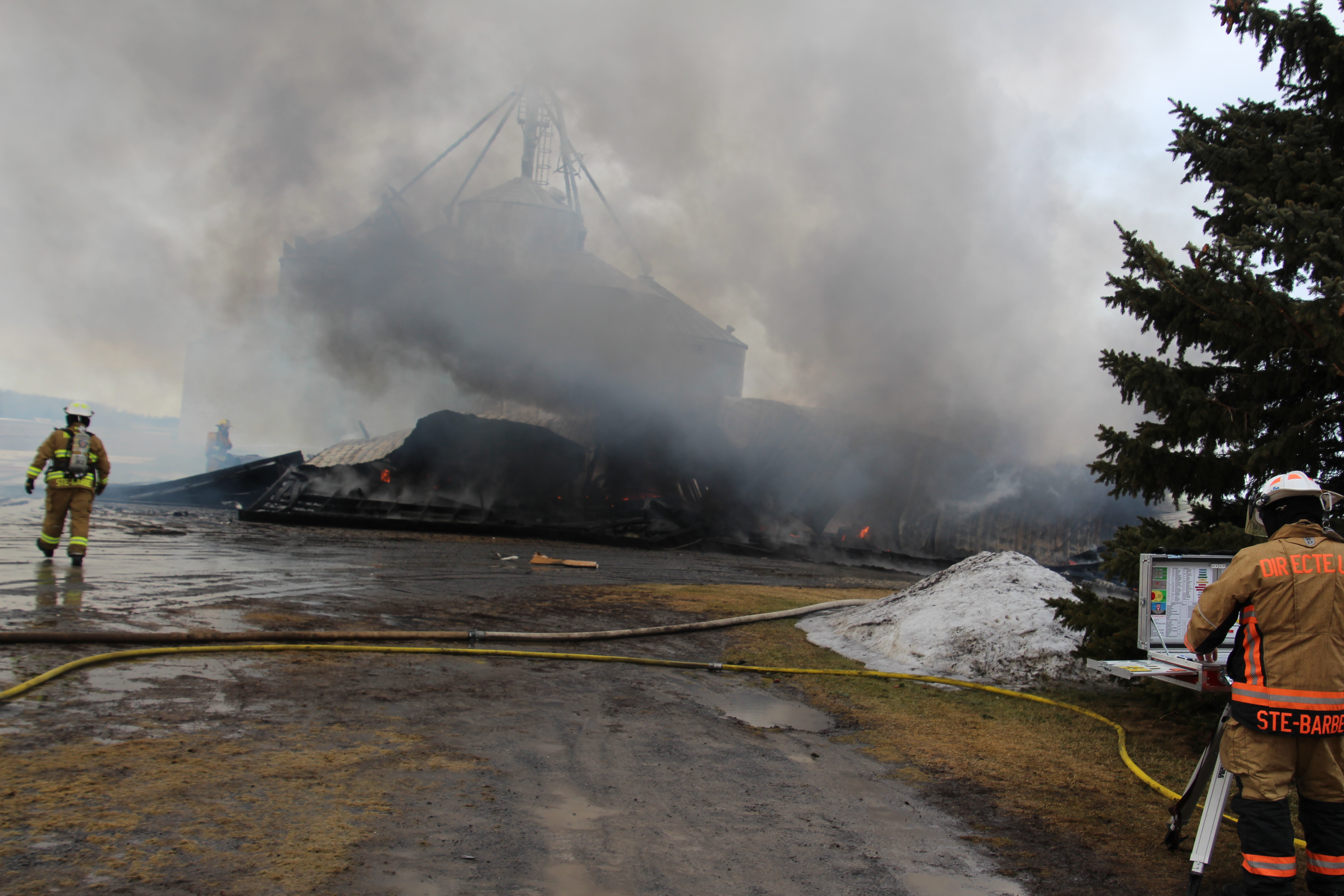Pompier blessé lors d’une intervention sur un bâtiment agricole