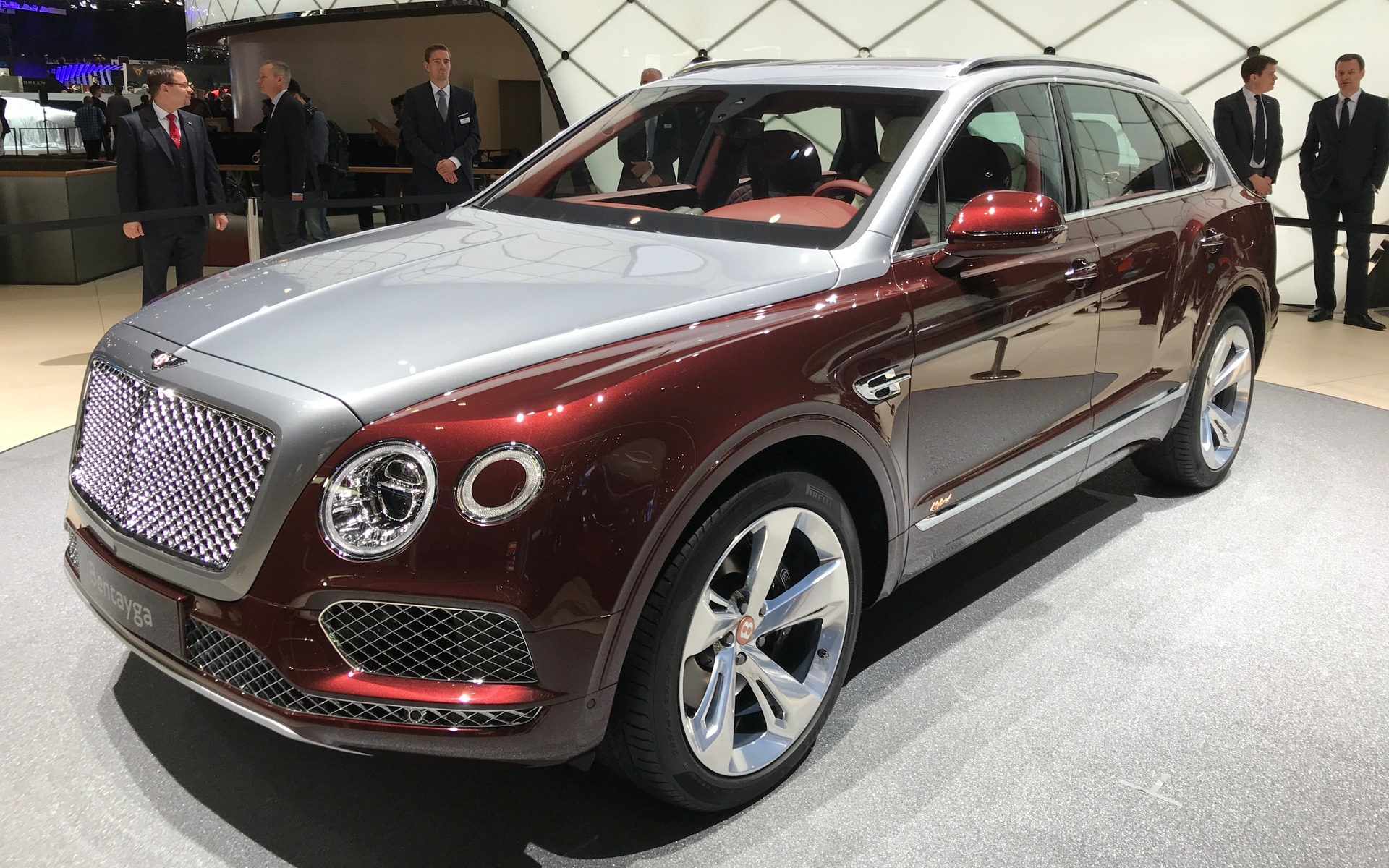Le Bentley Bentayga hybride rechargeable 2019 dévoilé