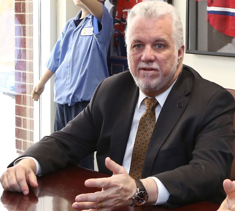 Philippe Couillard ne veut pas banaliser la consommation du cannabis