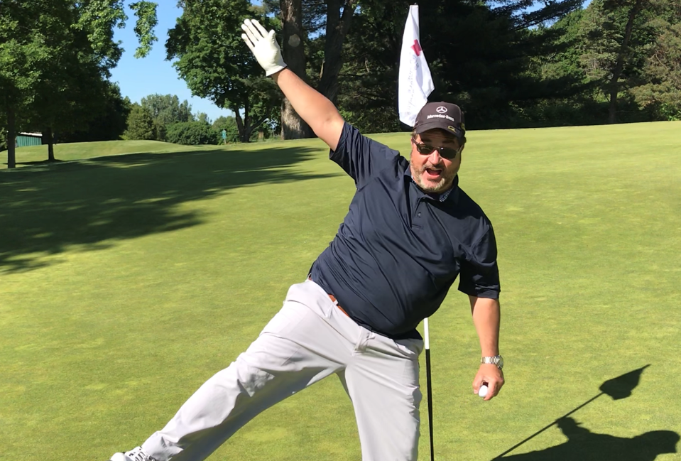 Organisateur et auteur d’un premier trou d’un coup