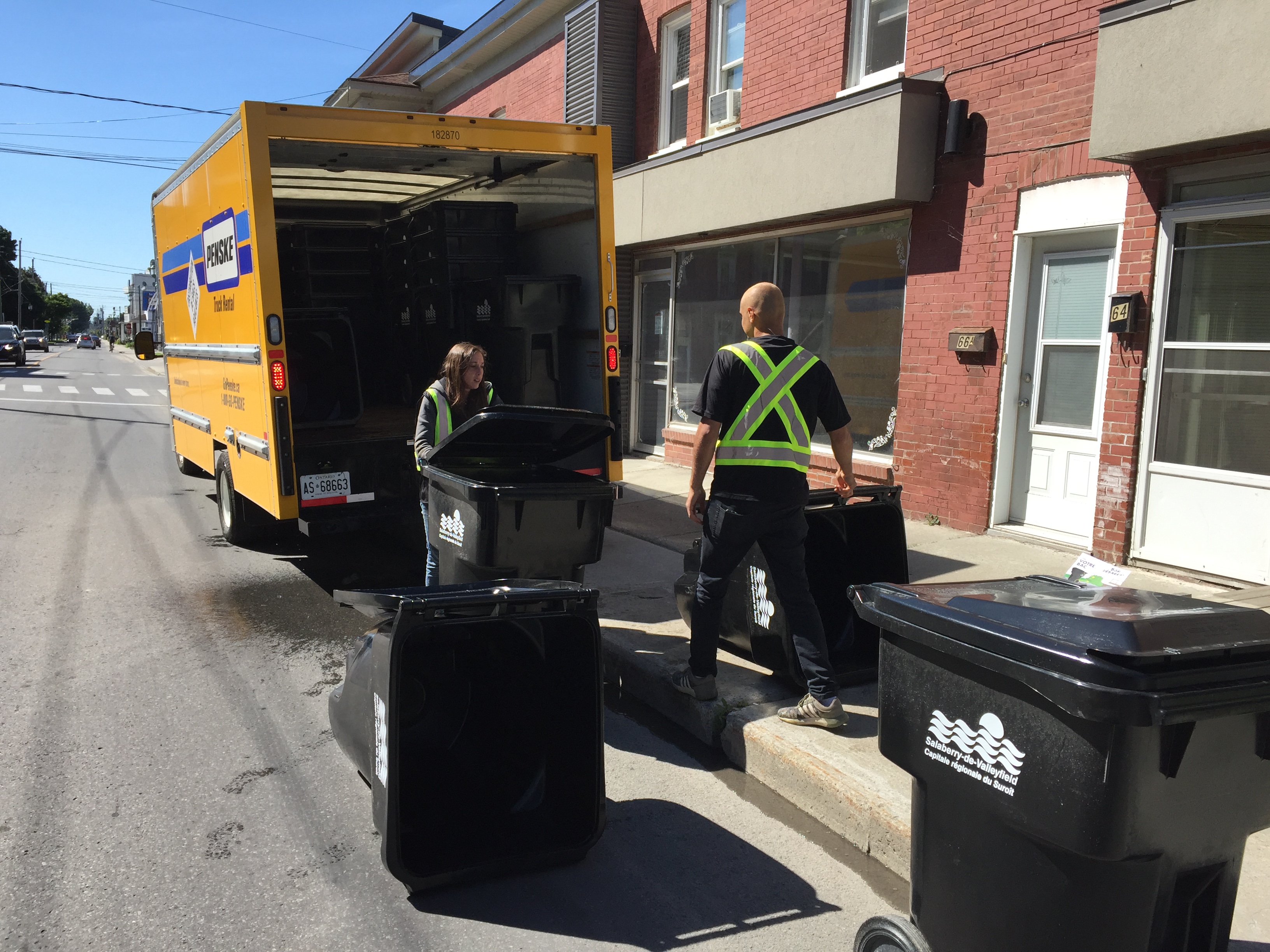 Désormais, seul le bac conforme peut servir pour les déchets