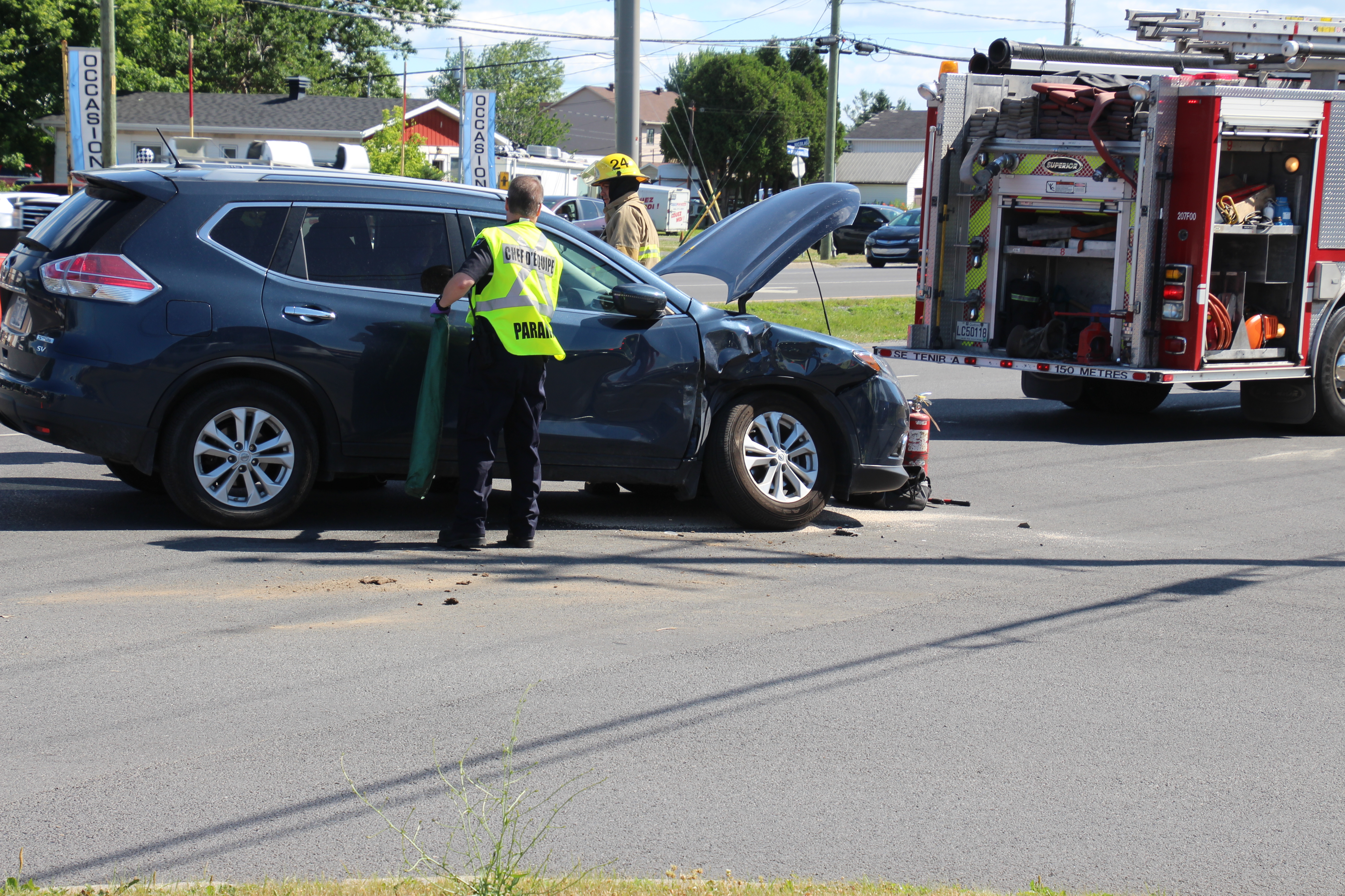 Pick up vs VUS sur le boul. Mgr.-Langlois