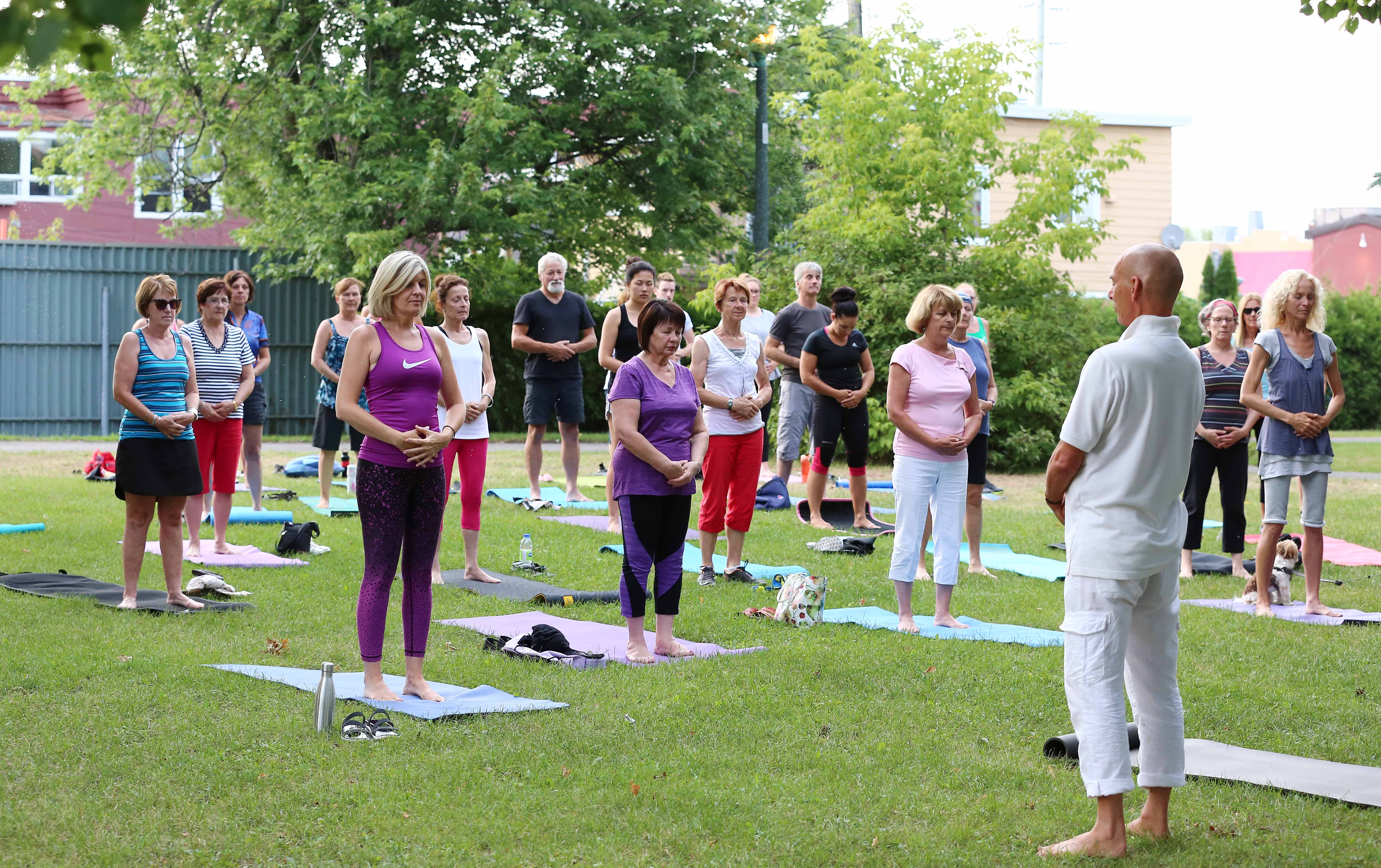 Du yoga en plein air à la Pointe-aux-Anglais