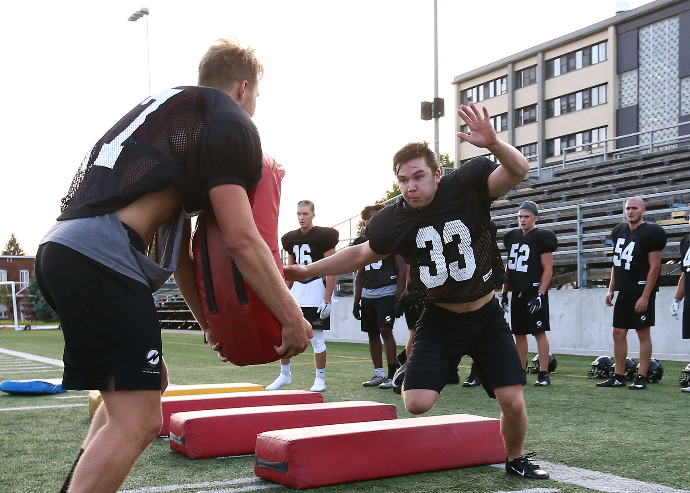Des leaders silencieux déjà sur la tâche