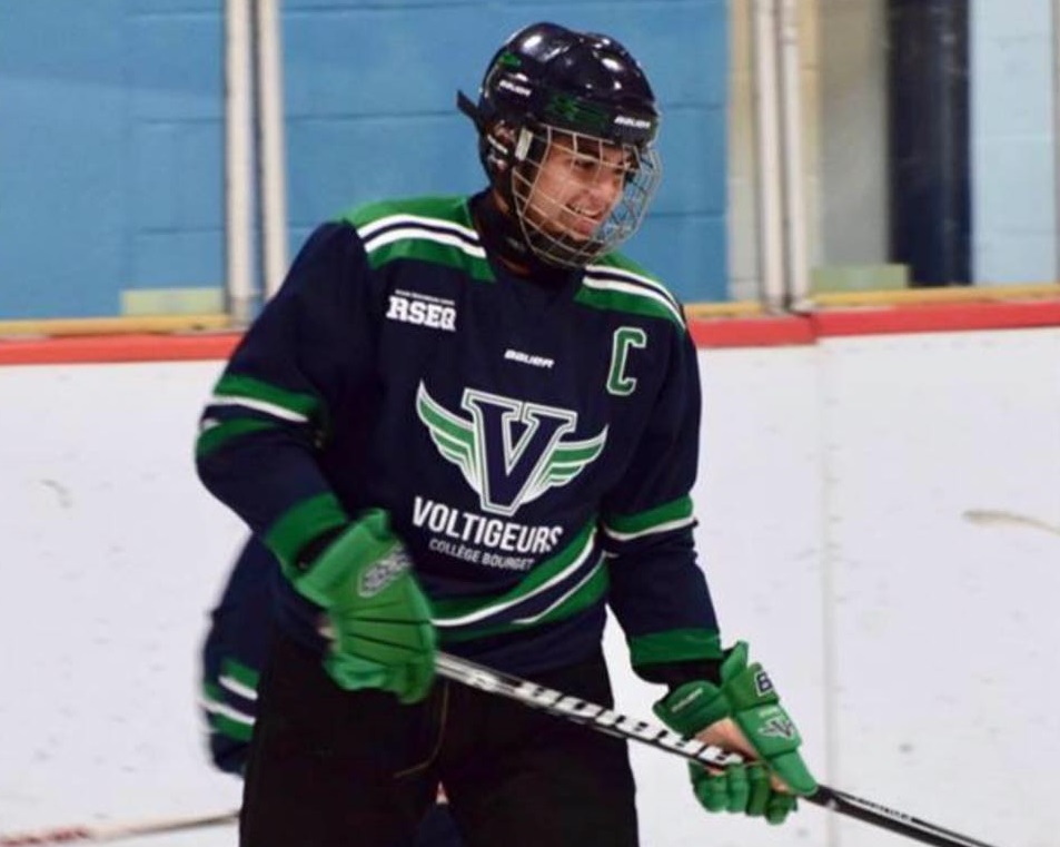 Image illustrant l'article: Un défenseur format géant avec les Grenadiers