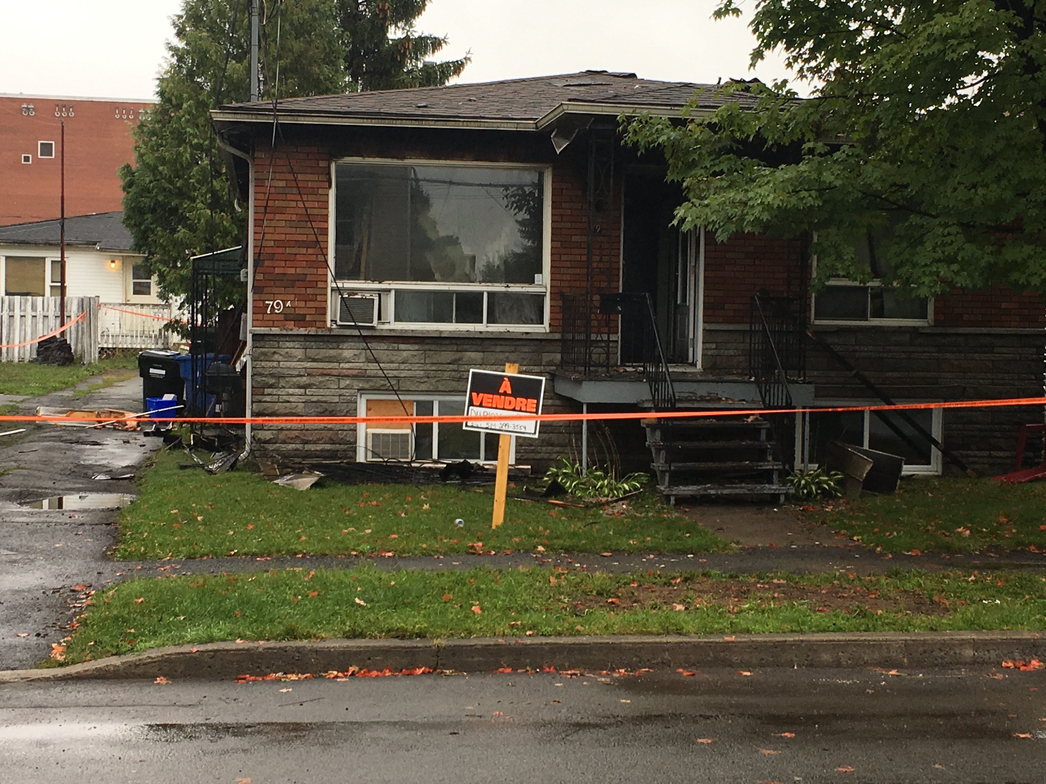 Duplex endommagé par un incendie suspect