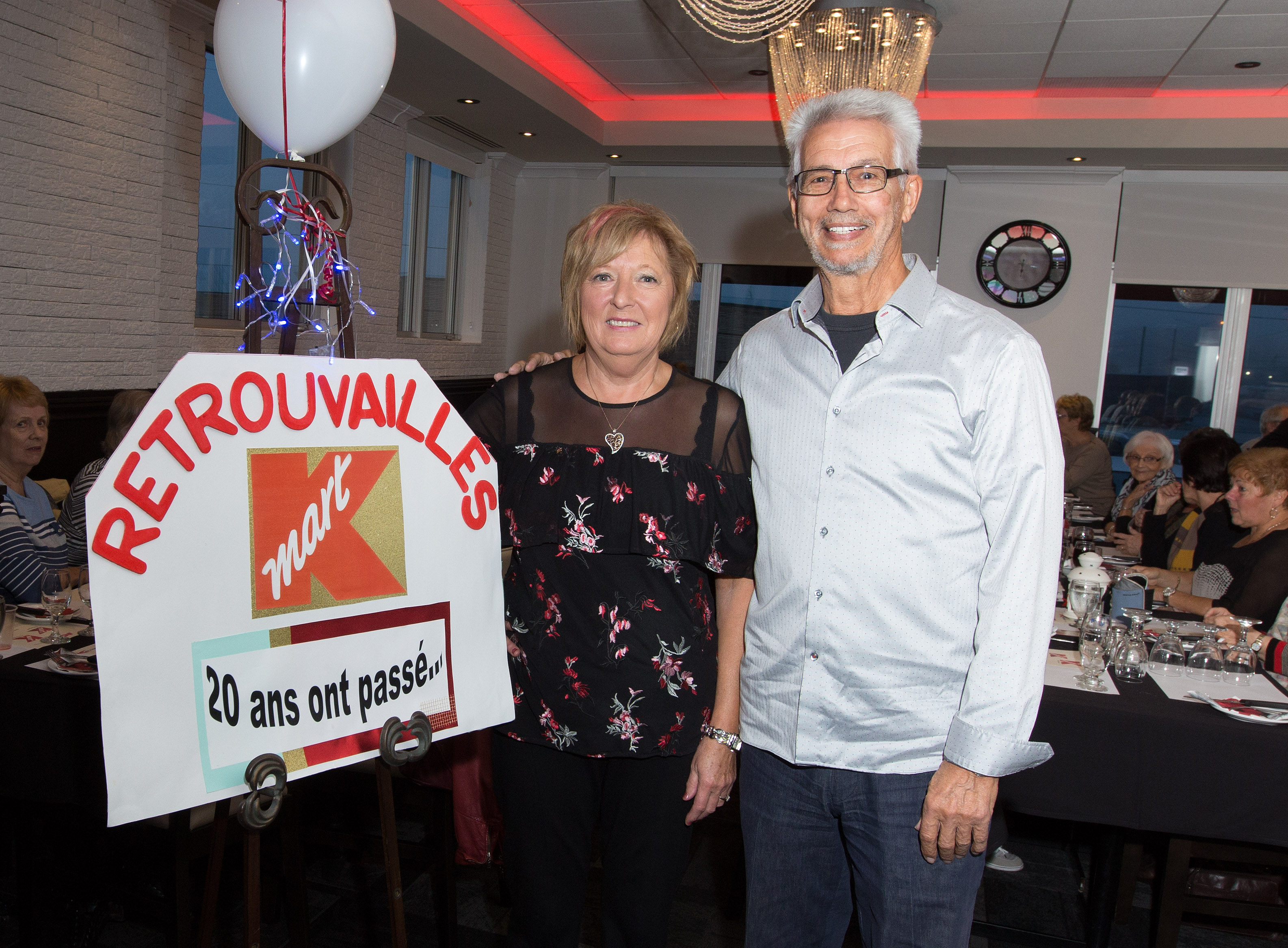 Retrouvailles émouvantes pour des anciens employés du K-Mart