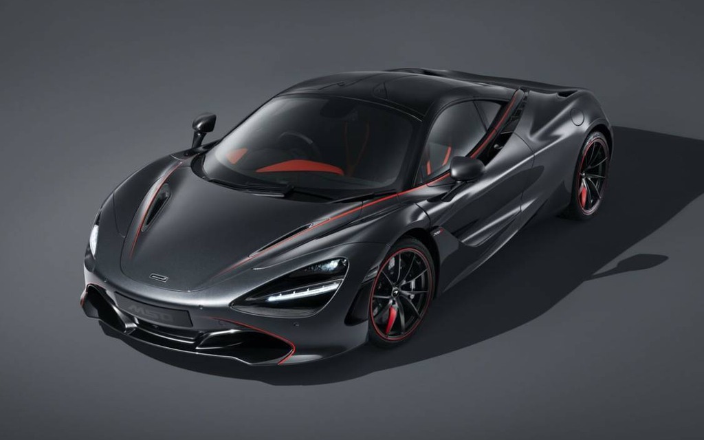 Image illustrant l'article: McLaren présente une version « Stealth » de sa 720S