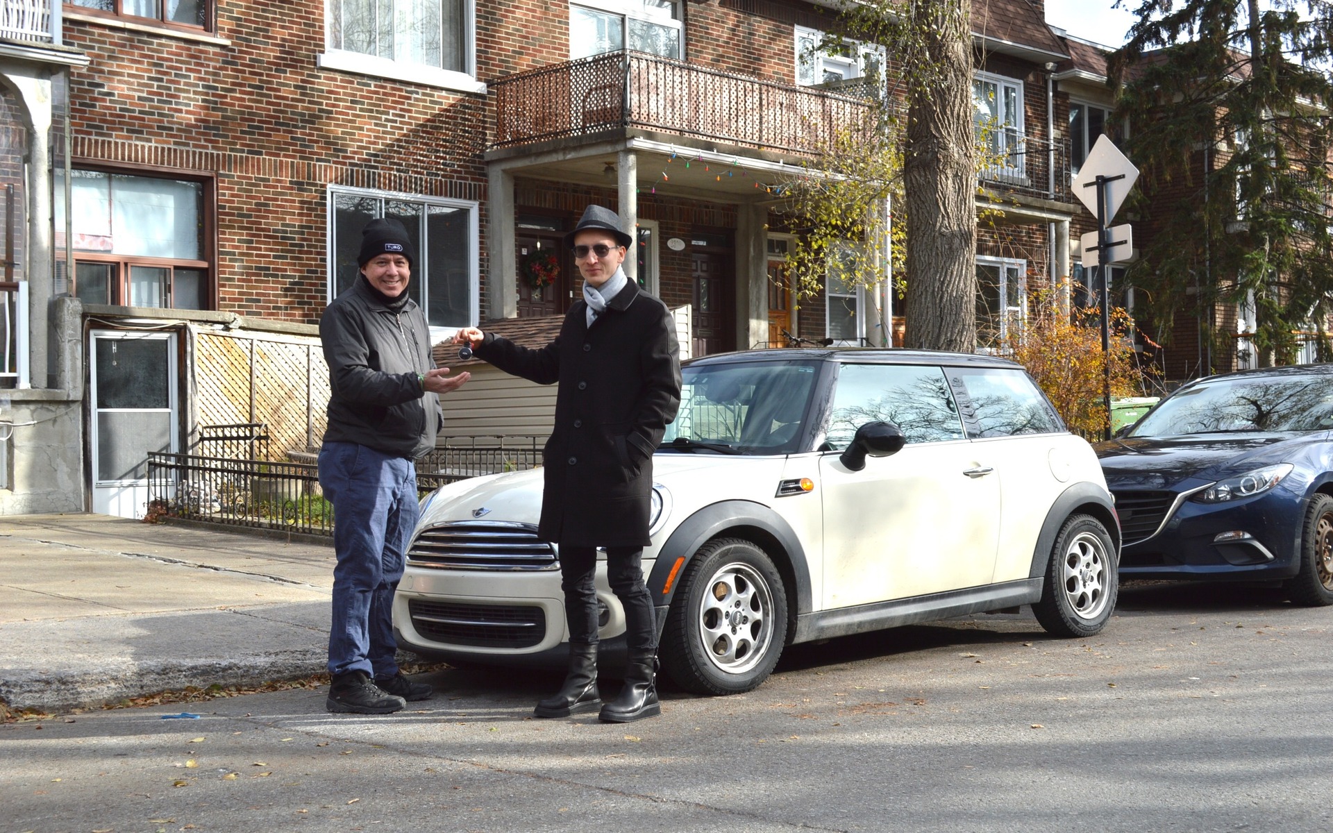 Image illustrant l'article: Ce Montréalais loue ses 10 voitures sur Turo