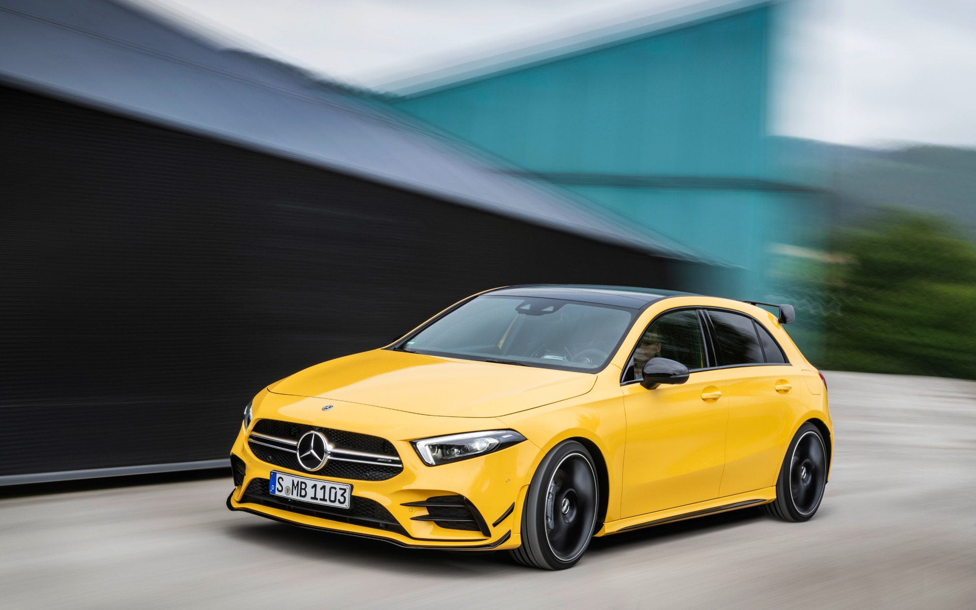 Image illustrant l'article: Jusqu'à 421 chevaux pour la Mercedes-AMG A 45