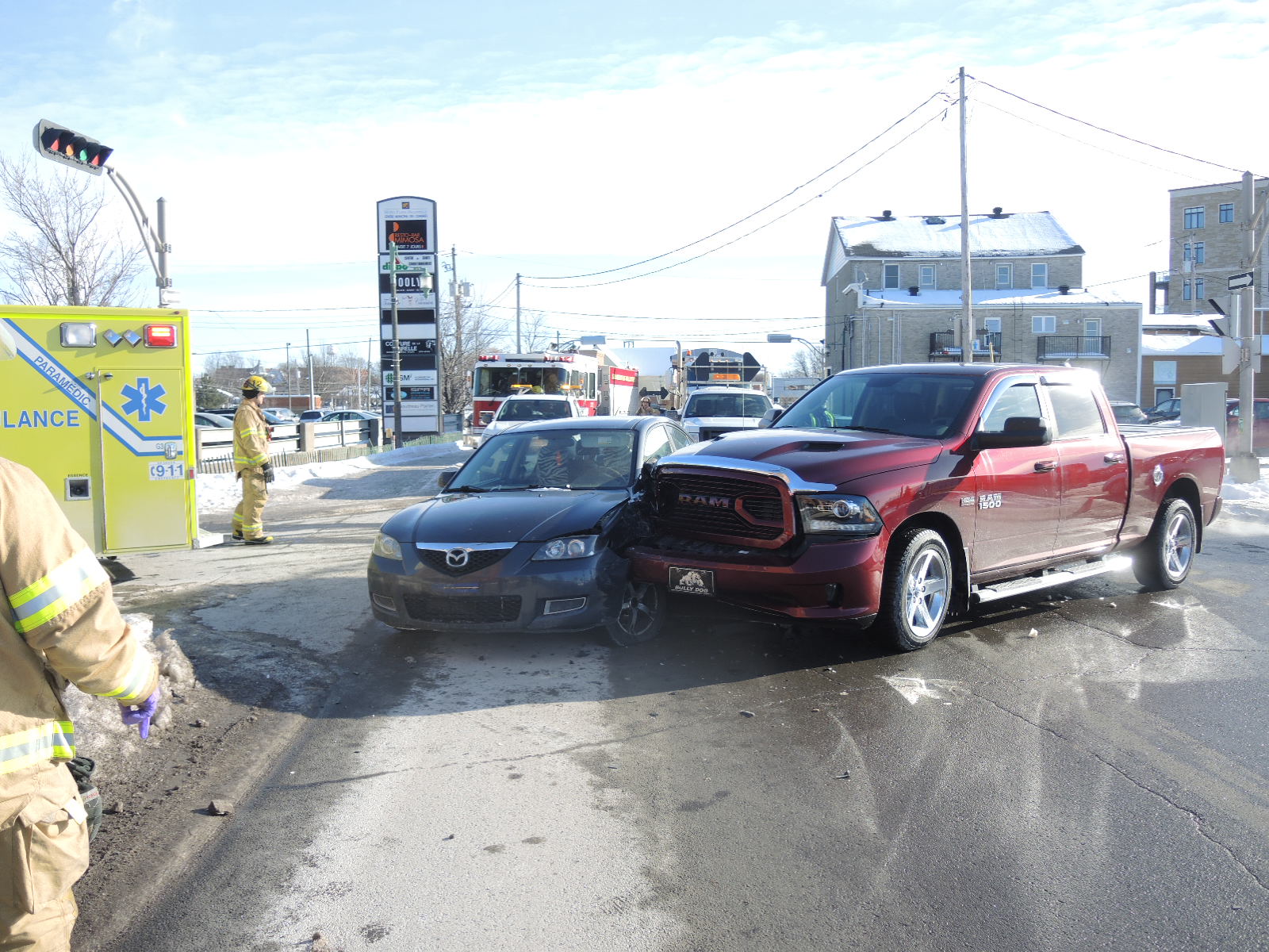 Collision sur l’avenue du Centenaire : une conductrice blessée