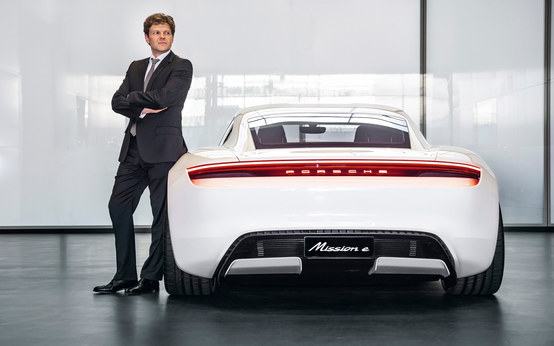 La Porsche Taycan 2020 pourra remplir ses batteries en moins d&rsquo;une heure