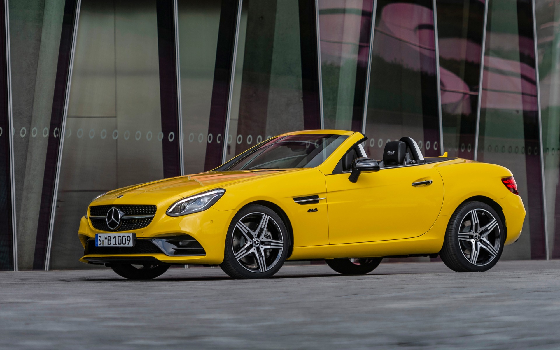 Image illustrant l'article: Mercedes-Benz SLC 2020 : fin de la route