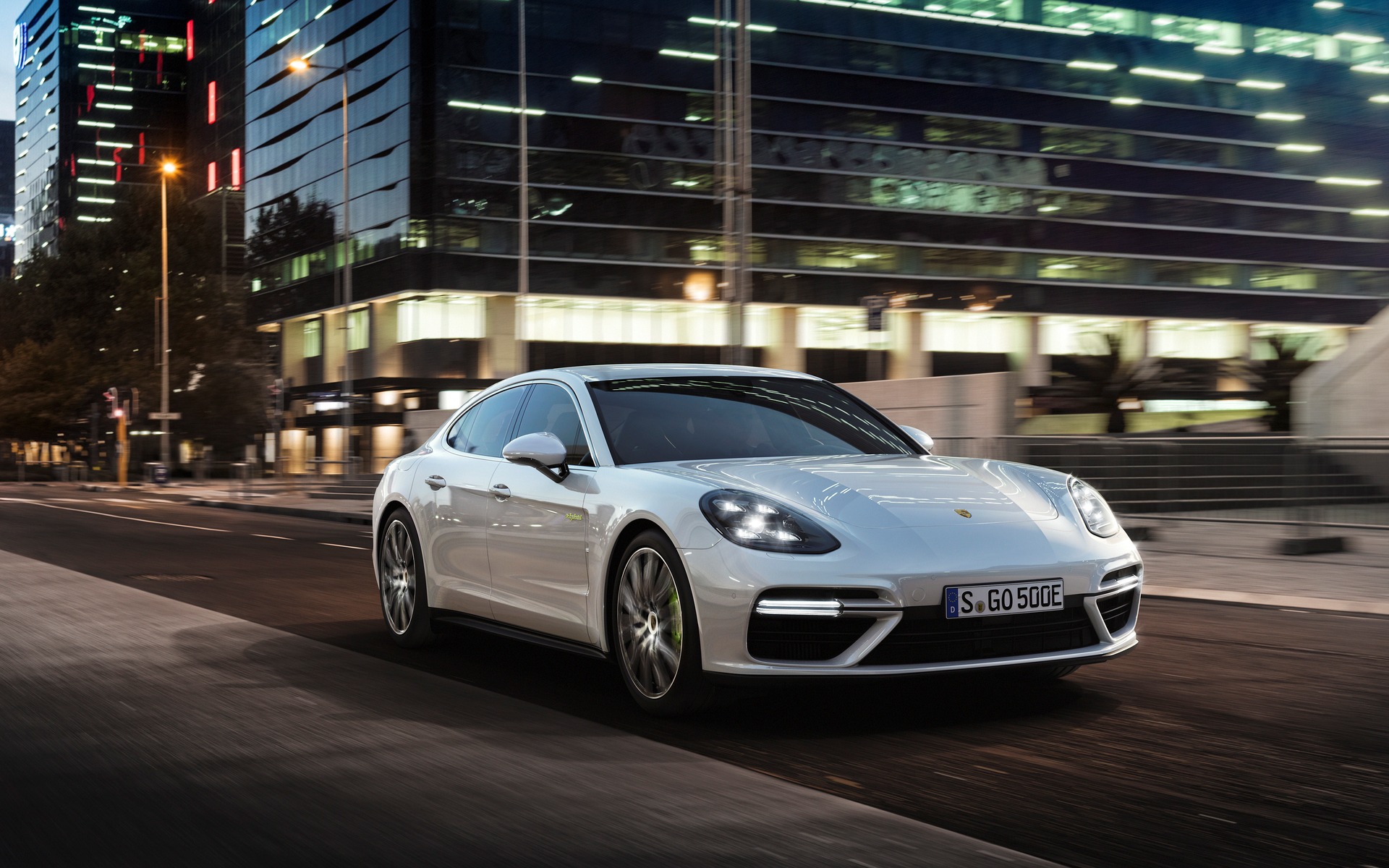 Image illustrant l'article: Porsche Panamera 2020 : nouveau système hybride léger