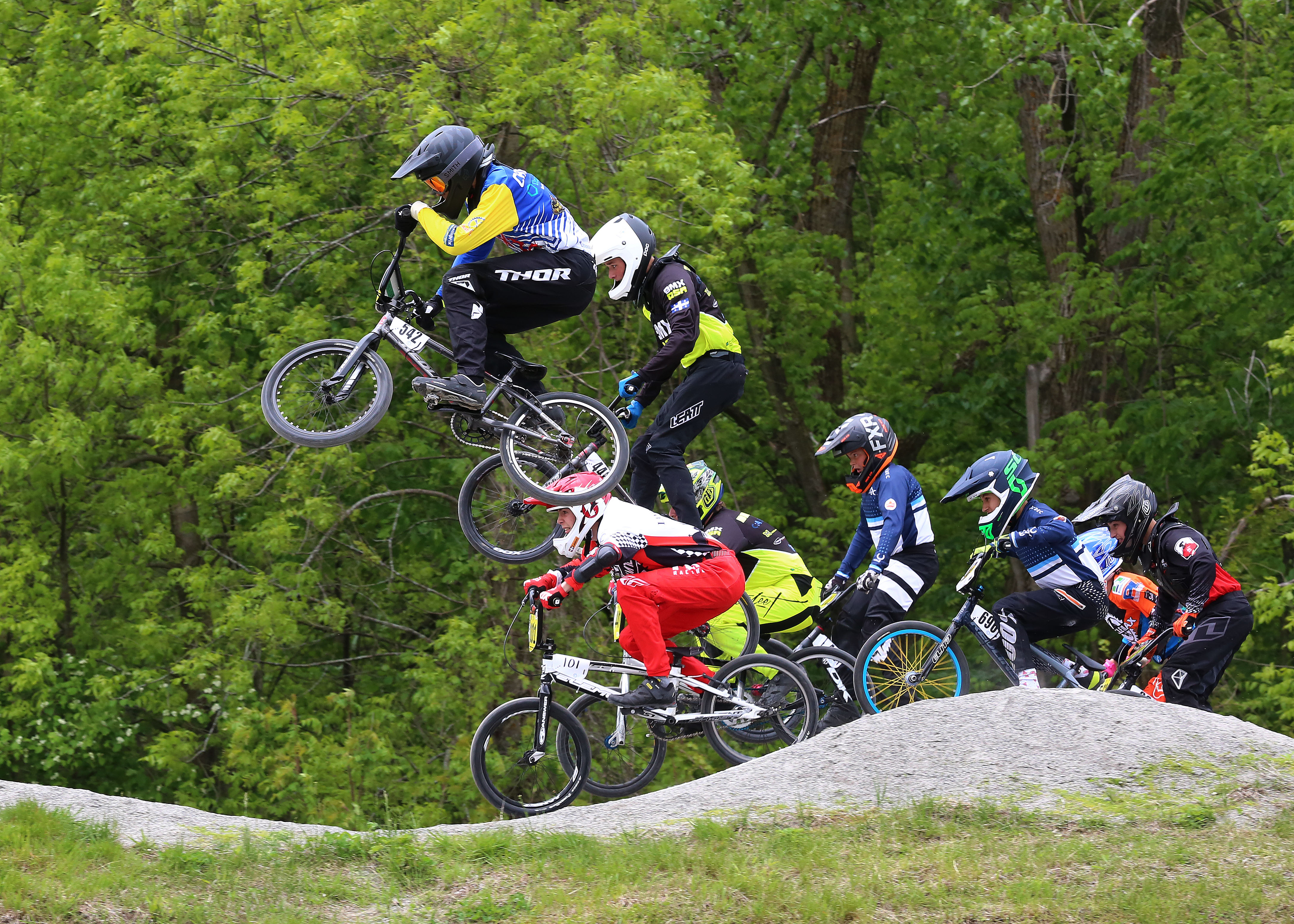 Douze cyclistes du Club de BMX de Vaudreuil-Soulanges double-médaillés