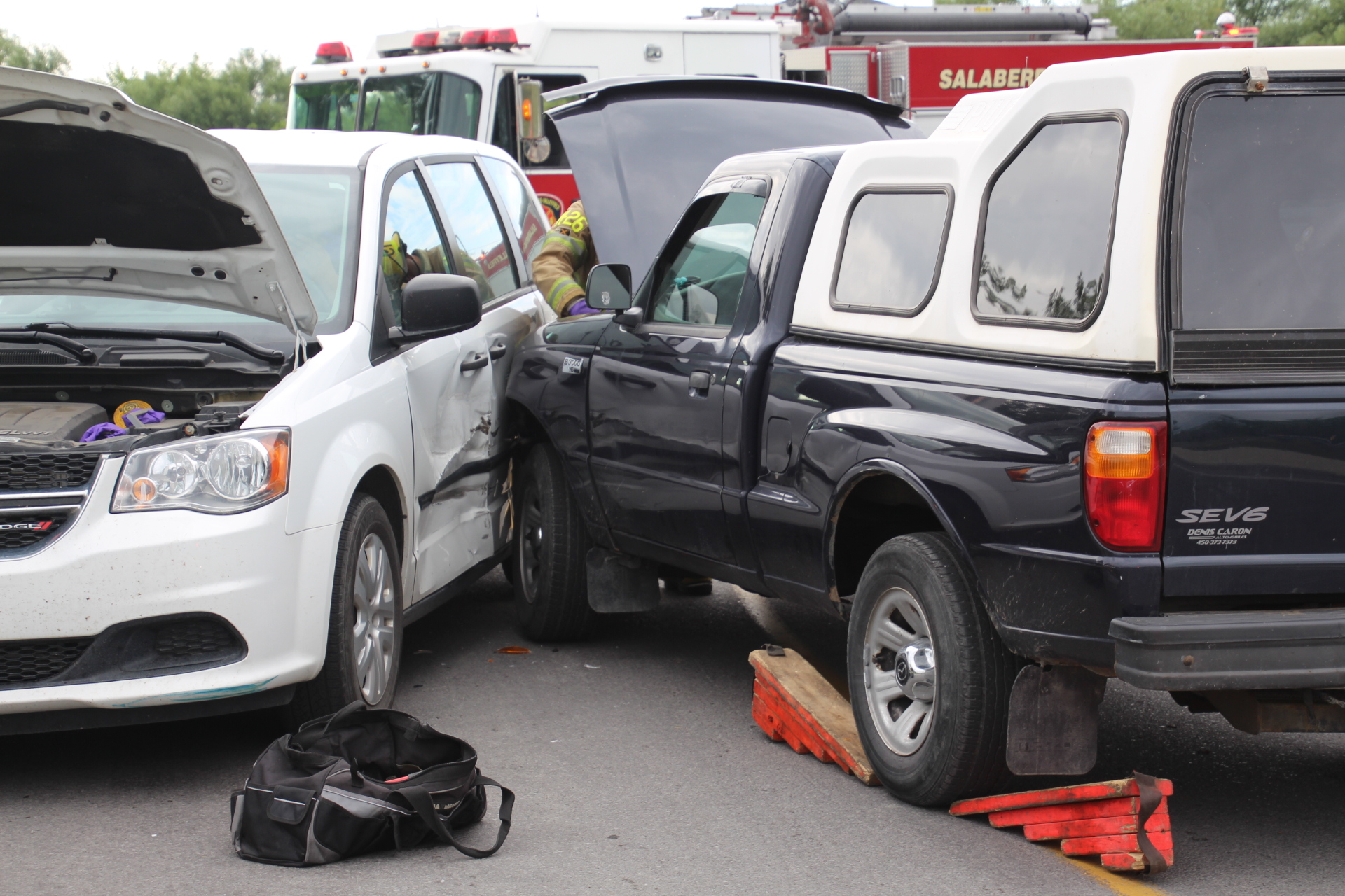Image illustrant l'article: Coincé dans son véhicule après une collision